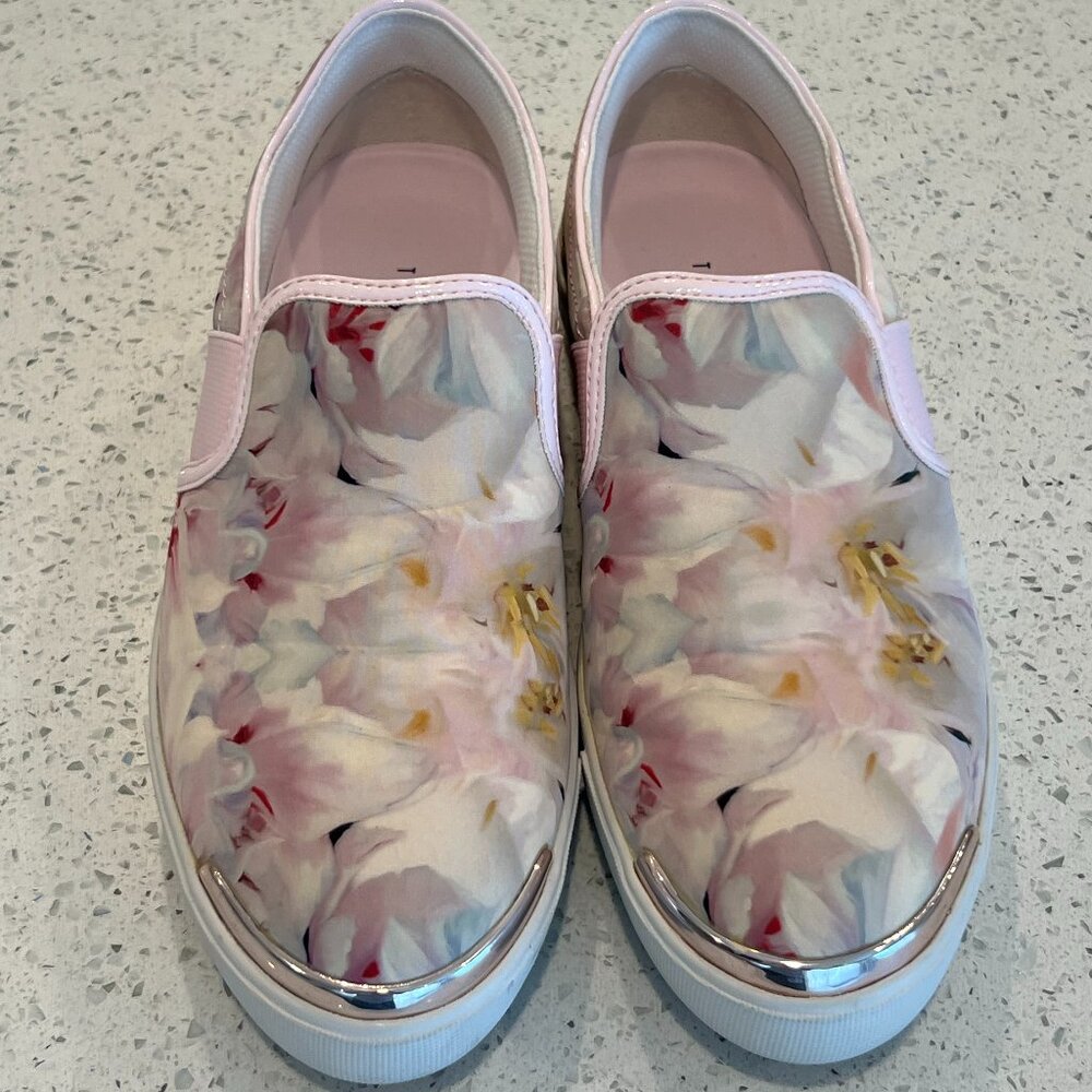 Ted Baker London slip on Laulei sneaker , size 6